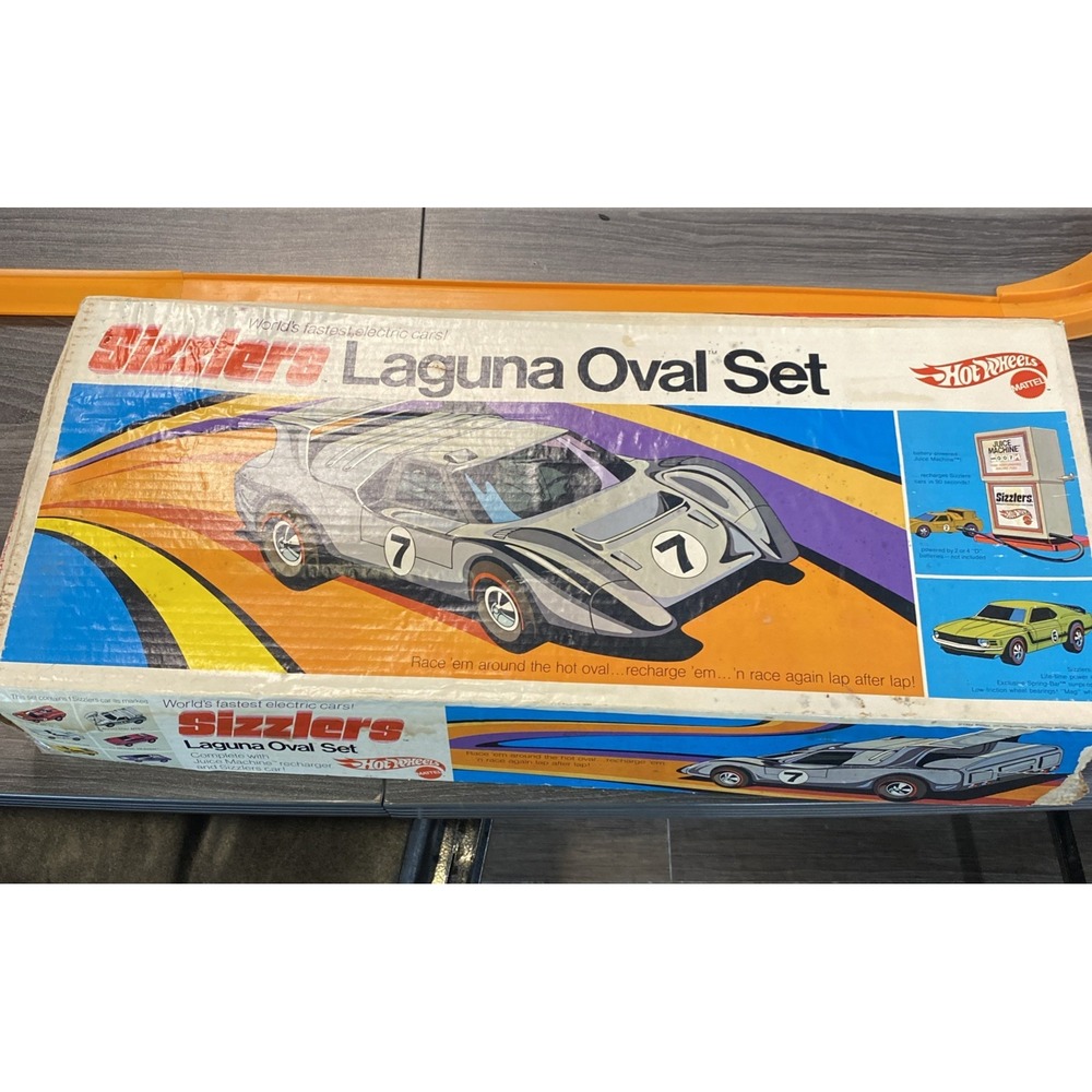 1969 Hawthorn Hot Wheels Sizzlers Laguna Oval Set, Car & Juice Machine Works
